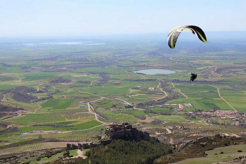 Iván Colás vence en Loarre y se hace con el liderato en la Liga Norte de Parapente